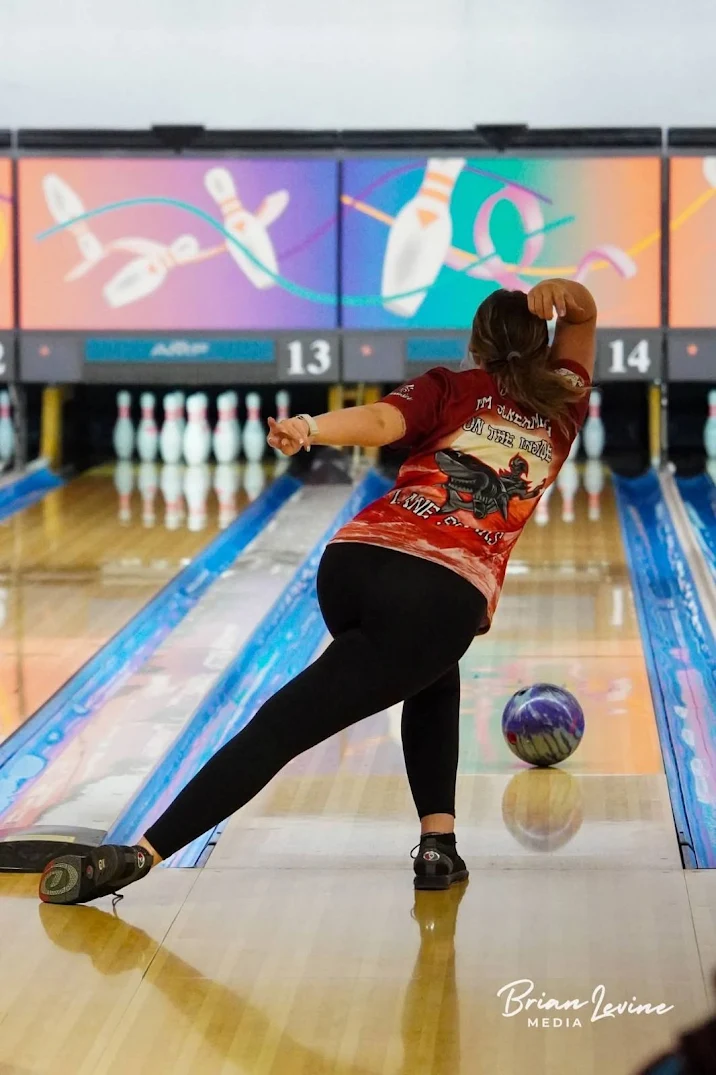 A Lane Sharks bowler delivering her shot